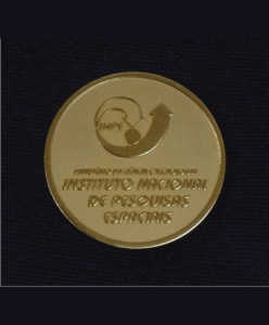 Medalhão - Dourado